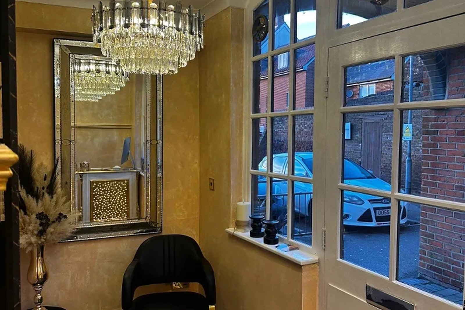 Salon detail